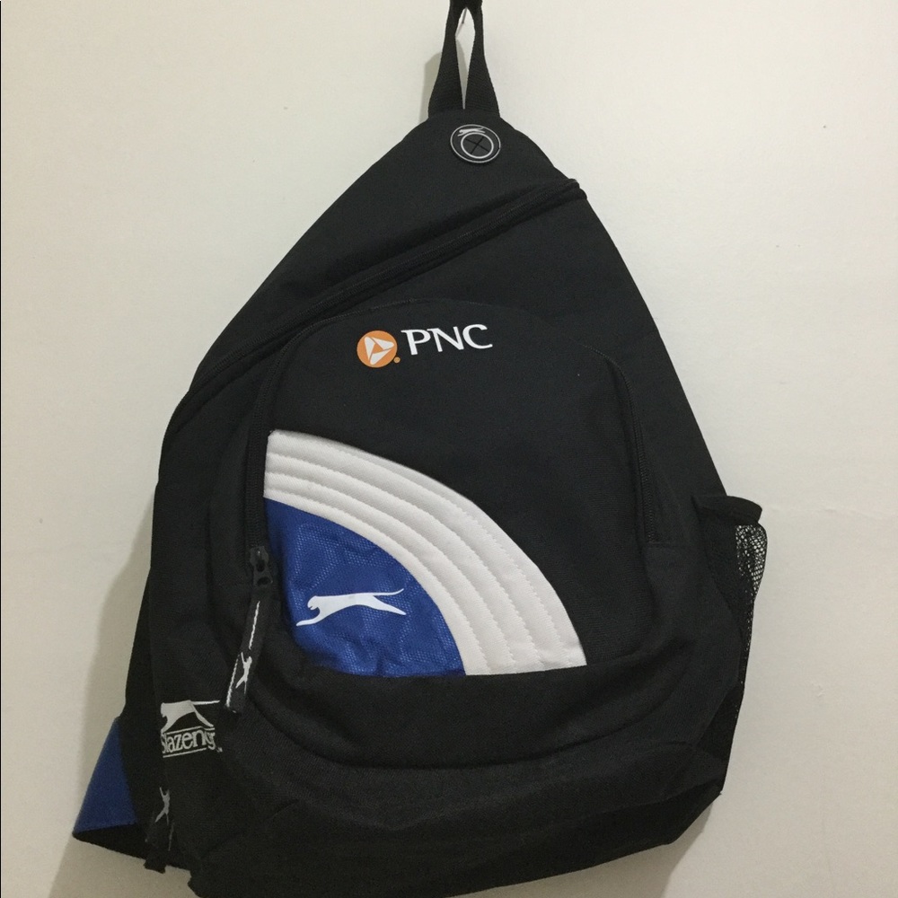 SLAZENGER One Strap UNISEX Backpack NWOT ❤️